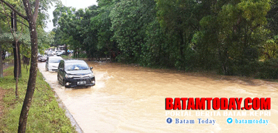 Banjir-di-Batam-400x192.gif