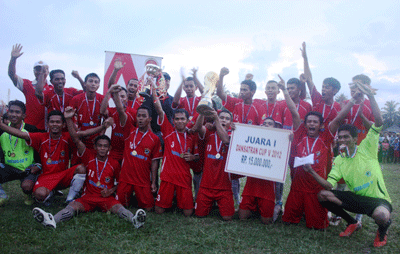 Busung-FC-juara-I-Satran-cup-V-2012.gif