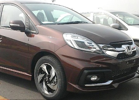 Honda-Mobilio-RS-Indonesia-spied-front.jpg
