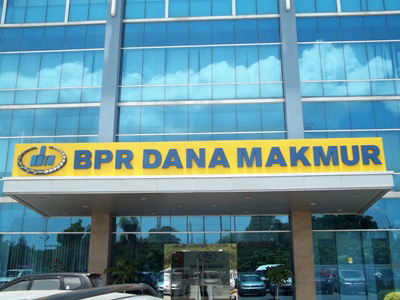 Kantor-BPR-Dana-makmur.jpg