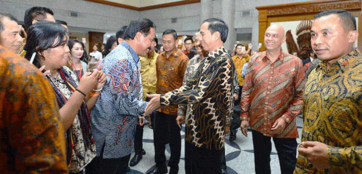 Nurdin-bertemu-Jokowi-di-Singapura.gif