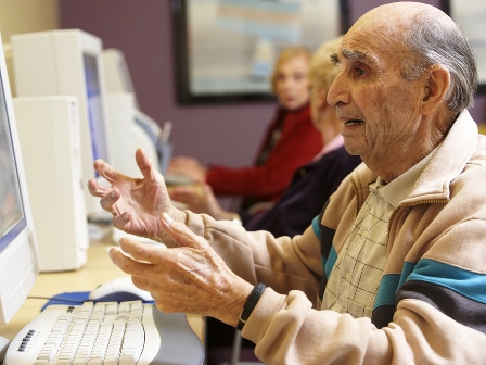 Old-man-on-computer.jpg