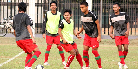 Timnas_Indonesia-Piala_AFF_2012.jpg