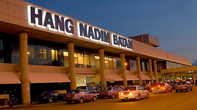 bandara_hang_nadim_batam_-_petang.jpg