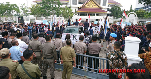 demo-mahasiswa-poli.jpg