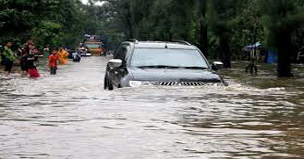 mobil-banjir1.jpg