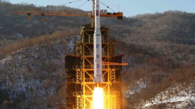 north_korea_rocket_test__by_ap.jpg
