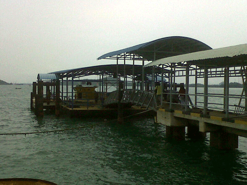 ponton-pelabuhan-sekupang.gif