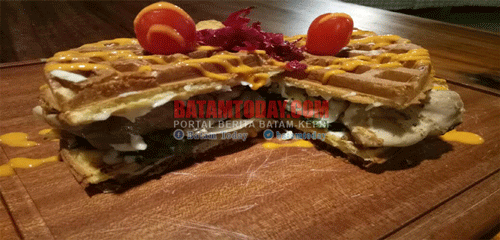 resep-chicken-waffle1.gif
